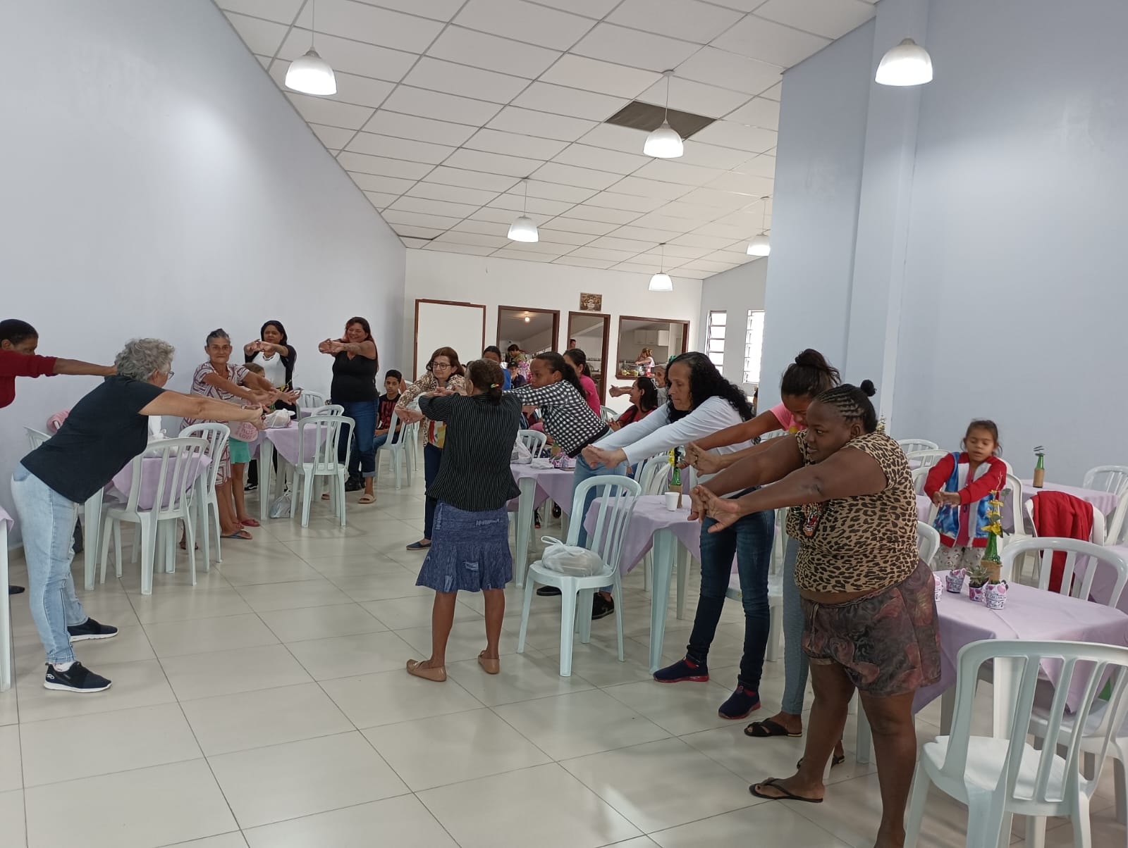 Curso de Fisioterapia da Unisul campus Itajaí Celebra Dia das Mães com Atividades na Igreja Dom Bosco